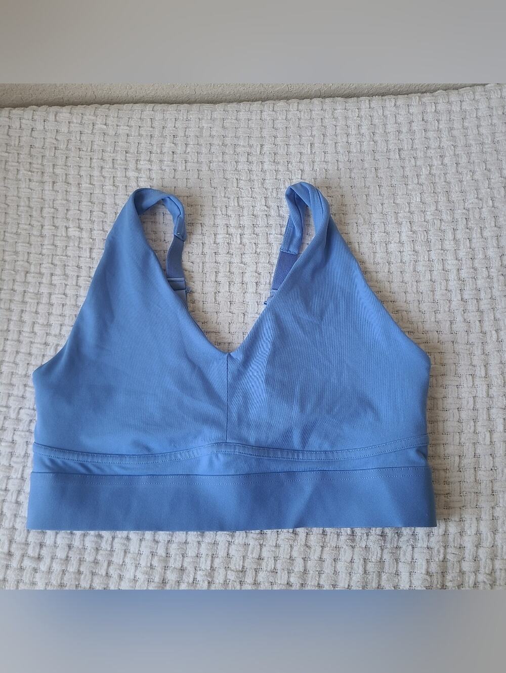 Fabletics Women’s Blue V-Neck Sports Bra Size S
